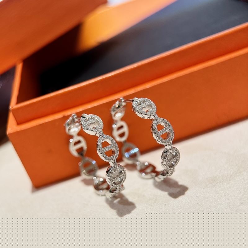 H**mes earrings